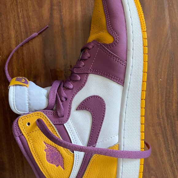 Air Jordan 1 Rretro High OG GS "Brotherhood" - Youth 6.5 Women 8 with box - Picture 13 of 15